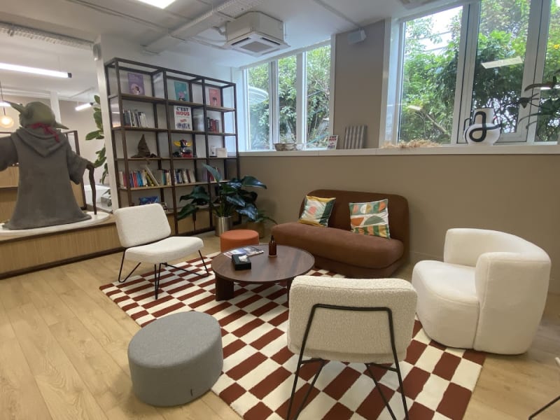 Sala de reuniones en el coworking de Faubourg Poissonniere, Paris