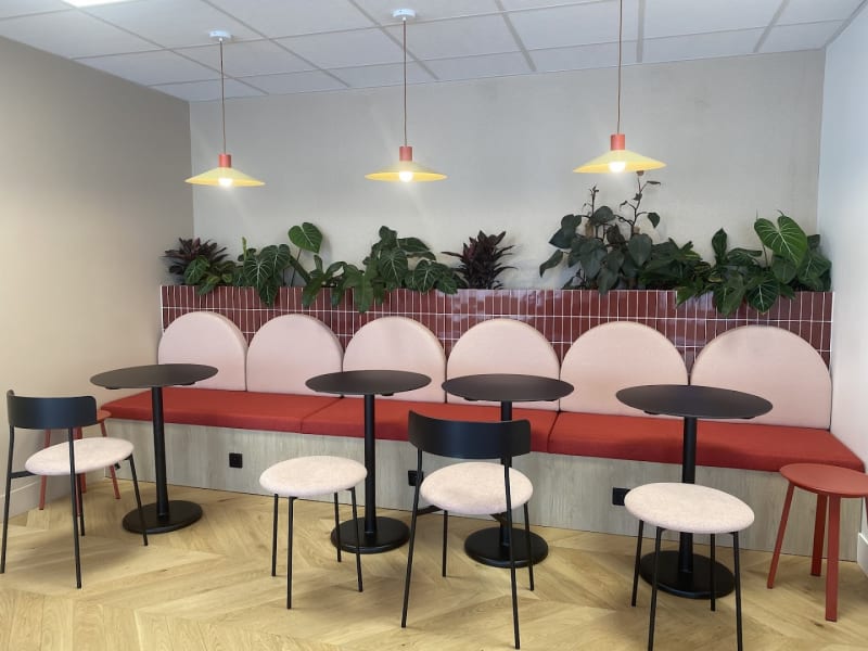 Interior del espacio de coworking en Faubourg Poissonniere, Paris