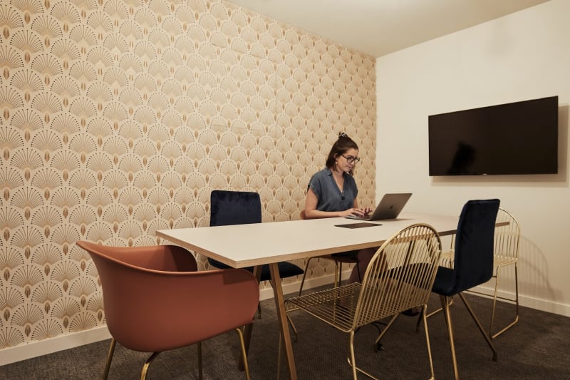 Interior del espacio de coworking en Ledru-Rollin, Paris