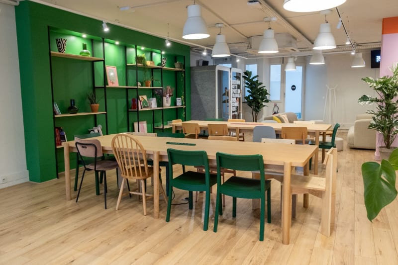 Sala de reuniones en el coworking de Montsouris, Paris