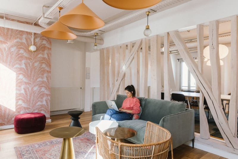 Interior del espacio de coworking en Sentier, Paris