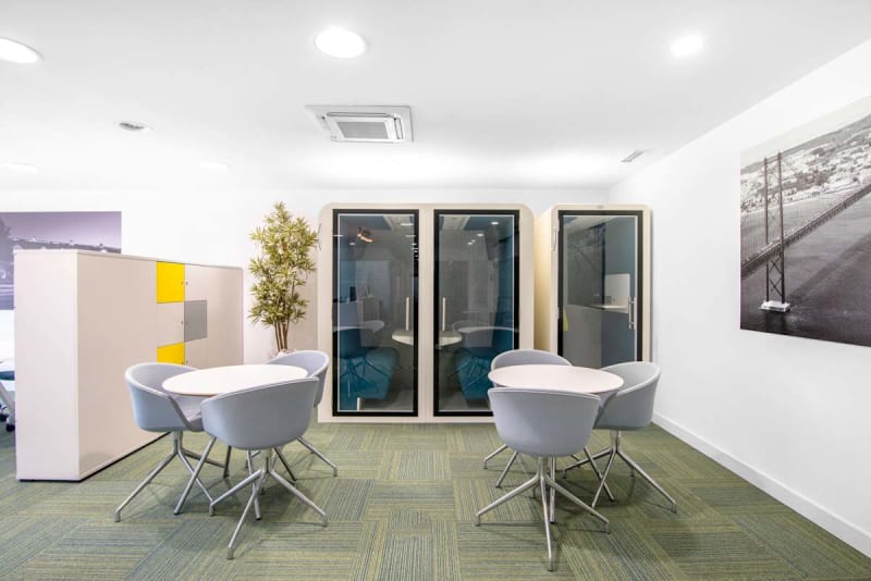 Espacio de trabajo flexible con zona lounge, Campo Pequeno, Lisboa