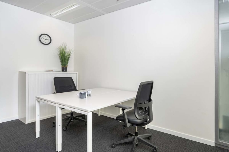 Coworking for teams in Grow your business from a prestigious Brussels high-rise | Officionados