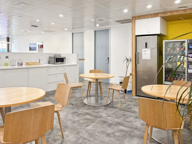 Cocina del coworking en Deusto, Bilbao