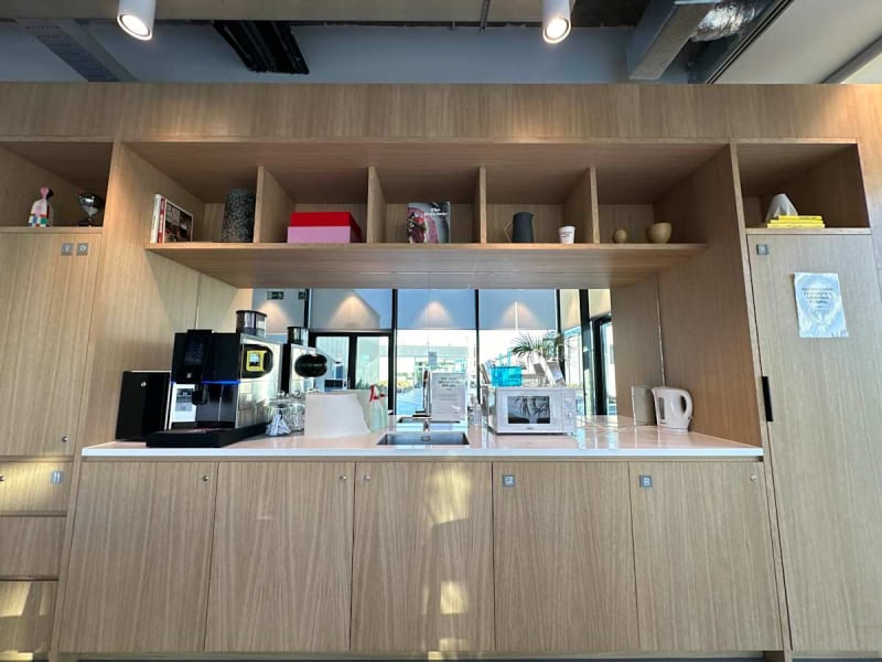 Coworking avec salle de réunion Manoteras