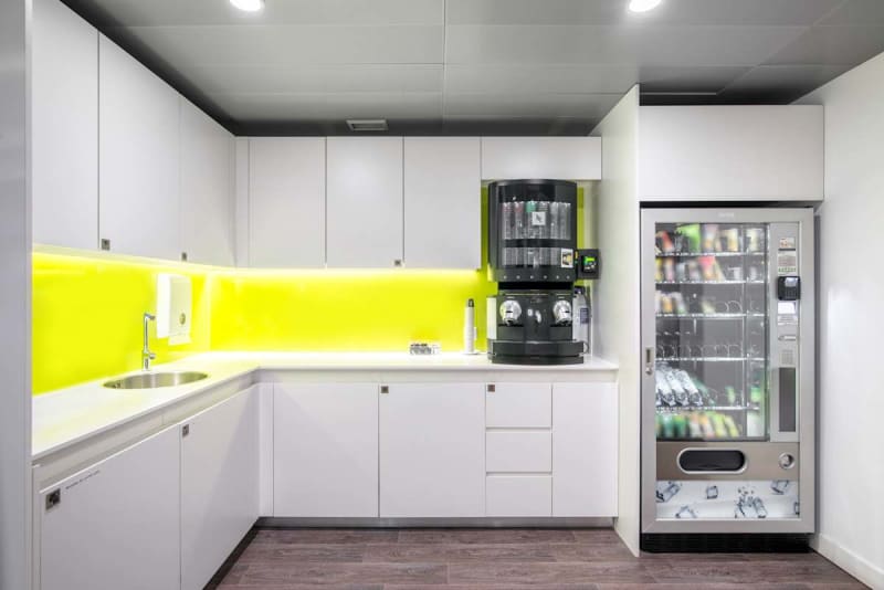 Oficinas compartidas con cocina, Avenida da República, Lisboa