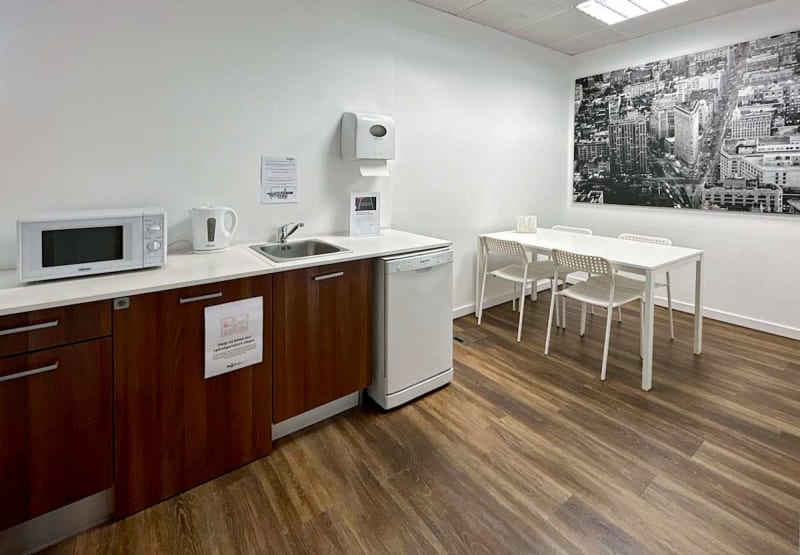 Oficinas compartidas con cocina, Rua Tomás da Fonseca, Lisboa