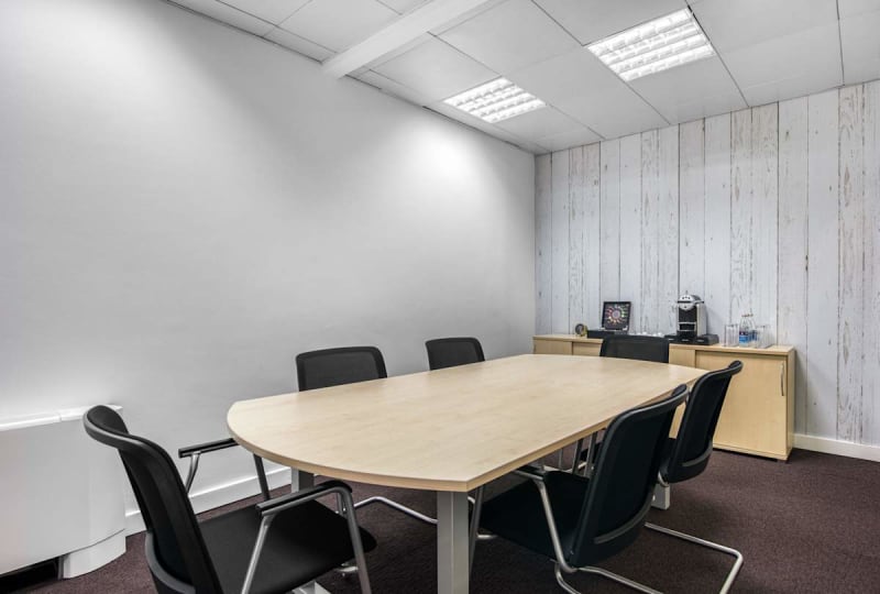 Oficina privada dentro de un centro de negocios, Lisboa