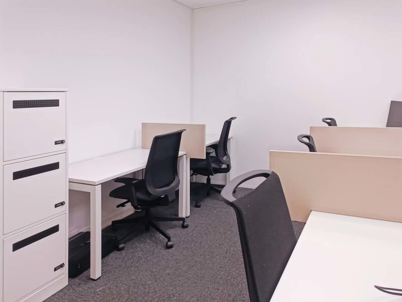 Zona de coworking luminosa en Les Milles, Aix-en-Provence