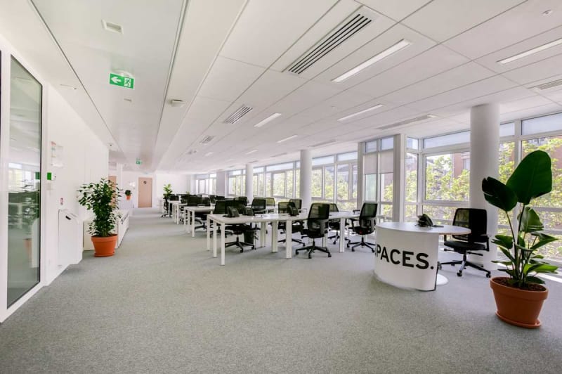 Zona de coworking luminosa en Jean Jaurès, Boulogne-Billancourt