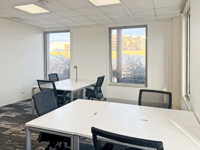 Zona de coworking luminosa en Rue de Provence, Échirolles