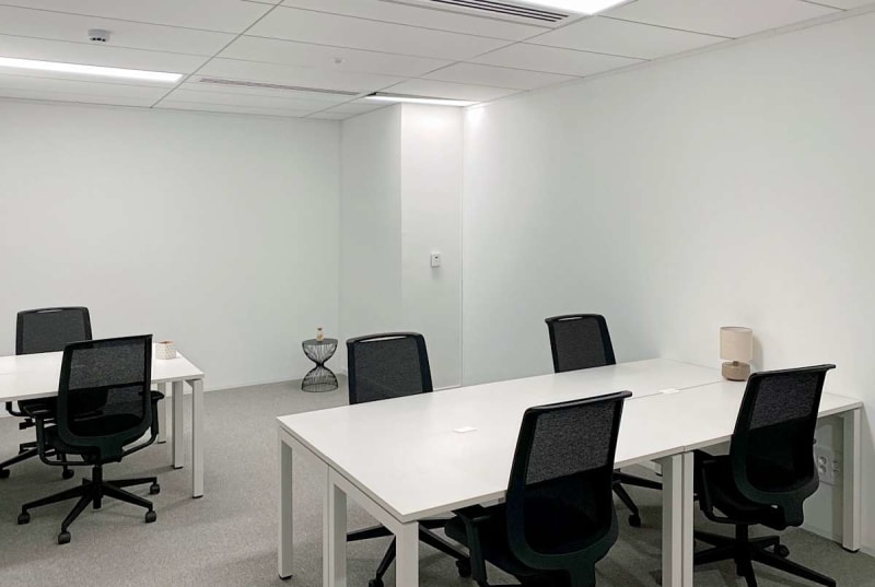 Zona de coworking luminosa en Euralille, Lille