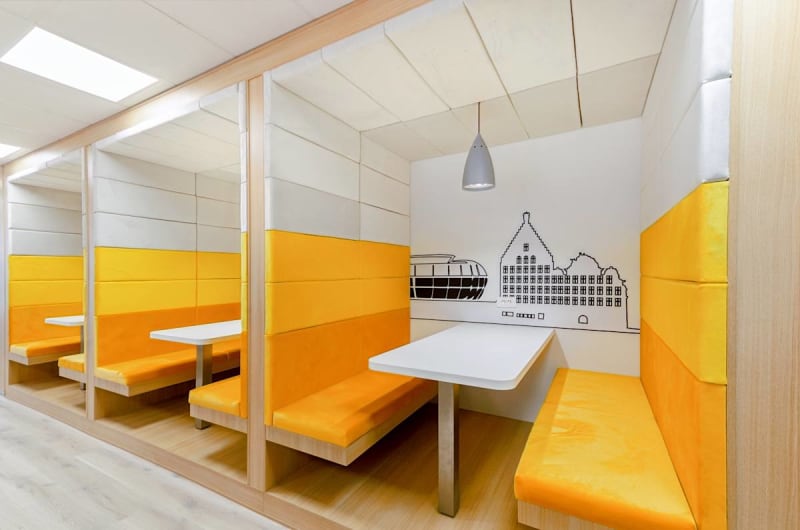 Zona lounge del espacio en Les Prés, Villeneuve-d'Ascq
