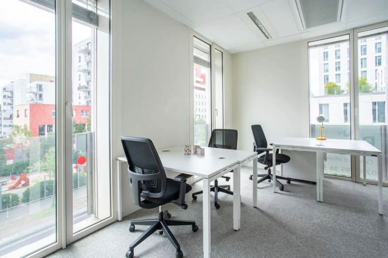 Oficina privada amplia en Euronantes, Nantes