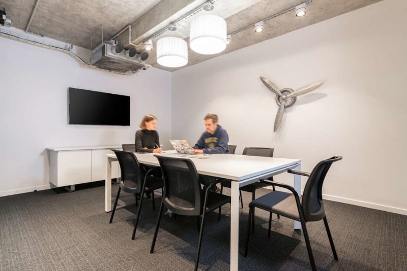 Zona de coworking luminosa en Pont de Sèvres, Boulogne-Billancourt