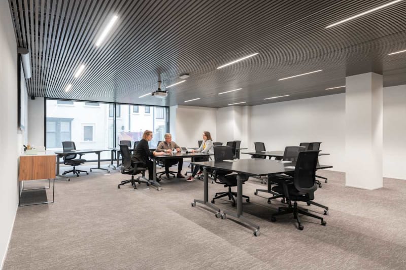 Coworking near Brussels center in Work in a prime building in the business heart of Brussels