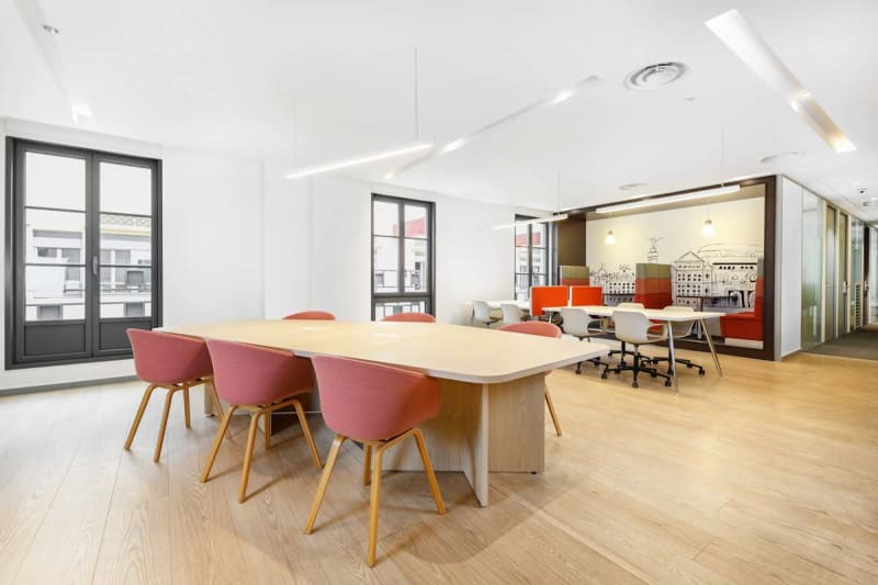 Zona de coworking luminosa en Magnan, Nice