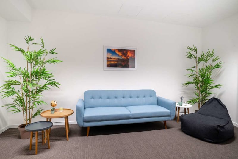 Espacio de trabajo flexible con zona lounge, Leudelange