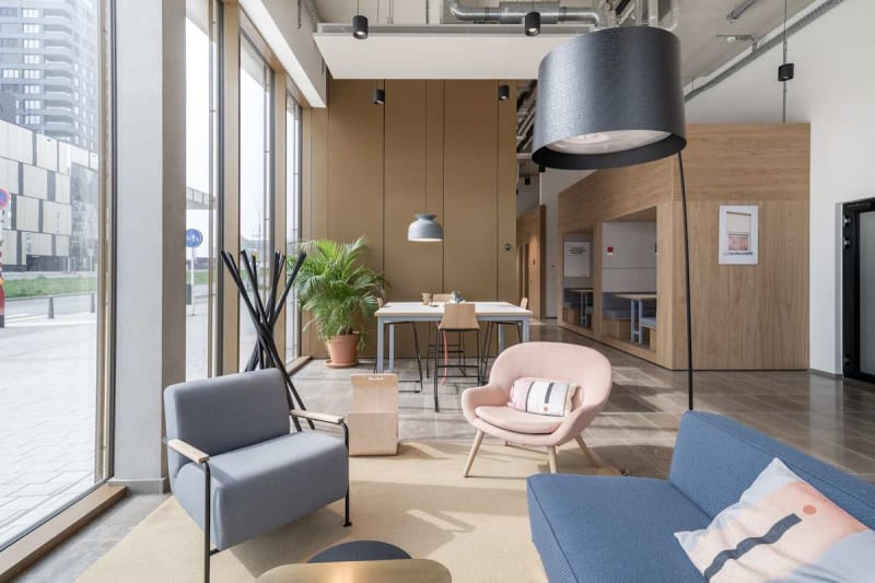Espacio de trabajo flexible con zona lounge, Cloche d'Or, Luxemburgo