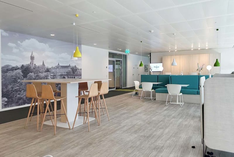Espacio de trabajo flexible con zona lounge, Kirchberg, Luxemburgo
