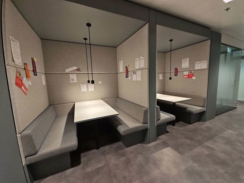 Espacio de trabajo flexible con zona lounge, Seebach, Zúrich