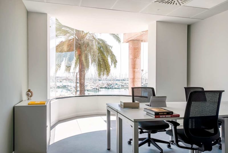 Private office with harbour views in La Marina