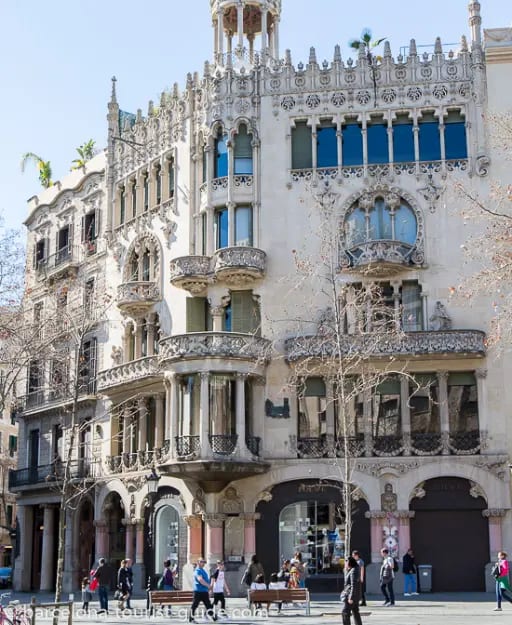passeig de gracia barcelona carrer de valencia