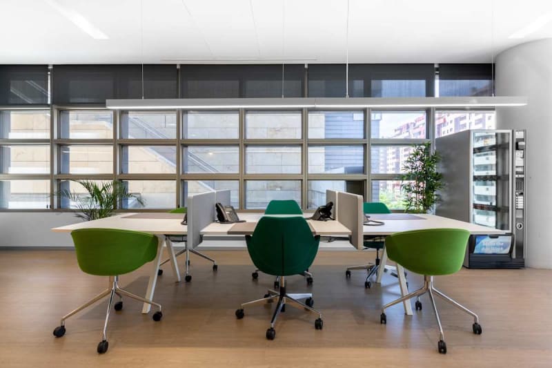 Zona lounge del espacio de trabajo en el barrio Actur de Zaragoza