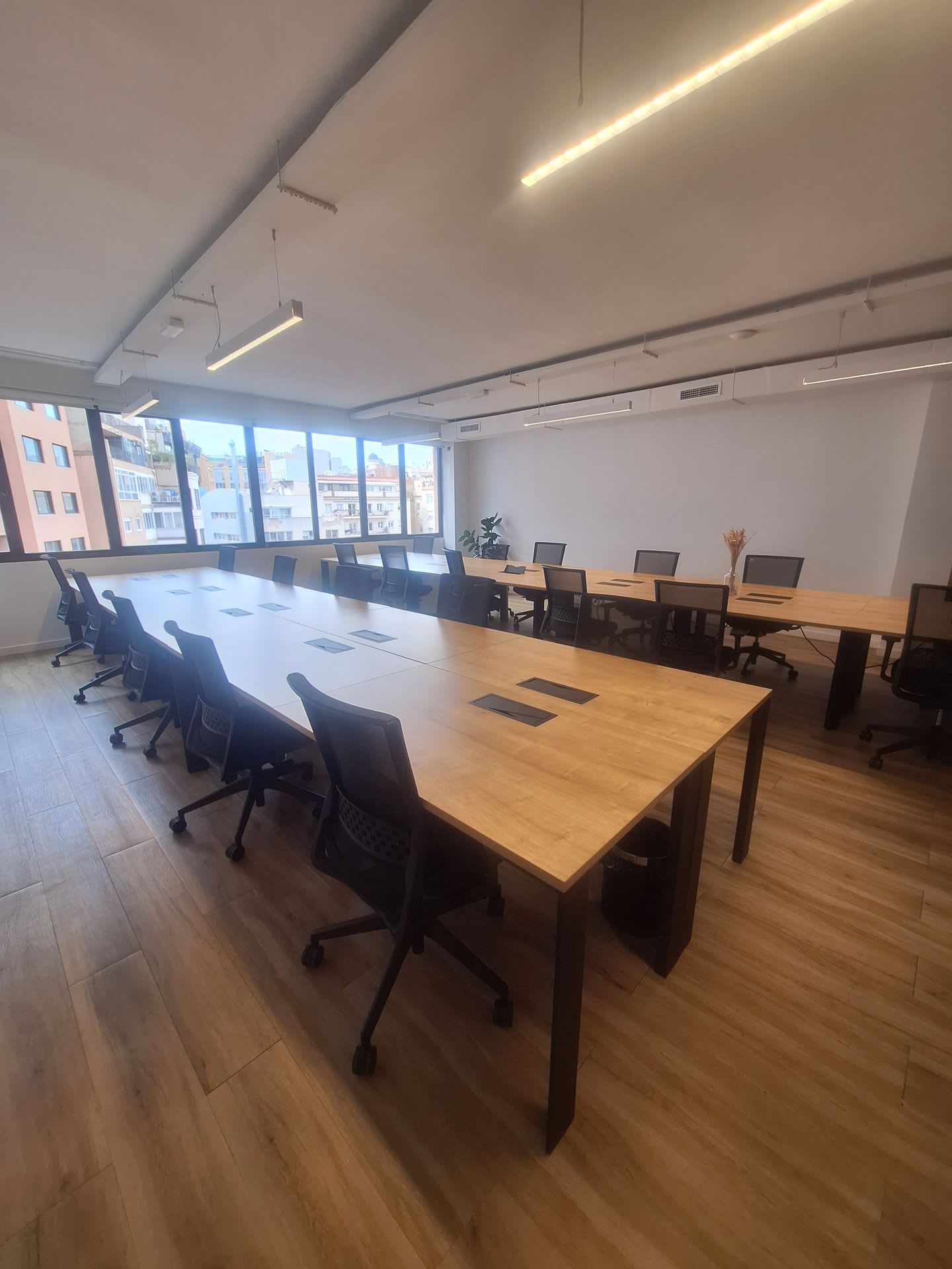 Immediate availability coworking Eixample Diagonal Barcelona