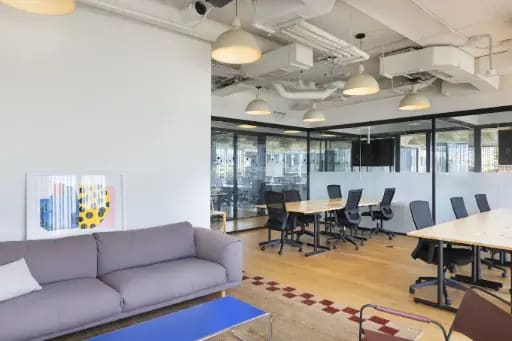 Coworking para equipos en Poblenou 22 Arroba Glories | Officionados