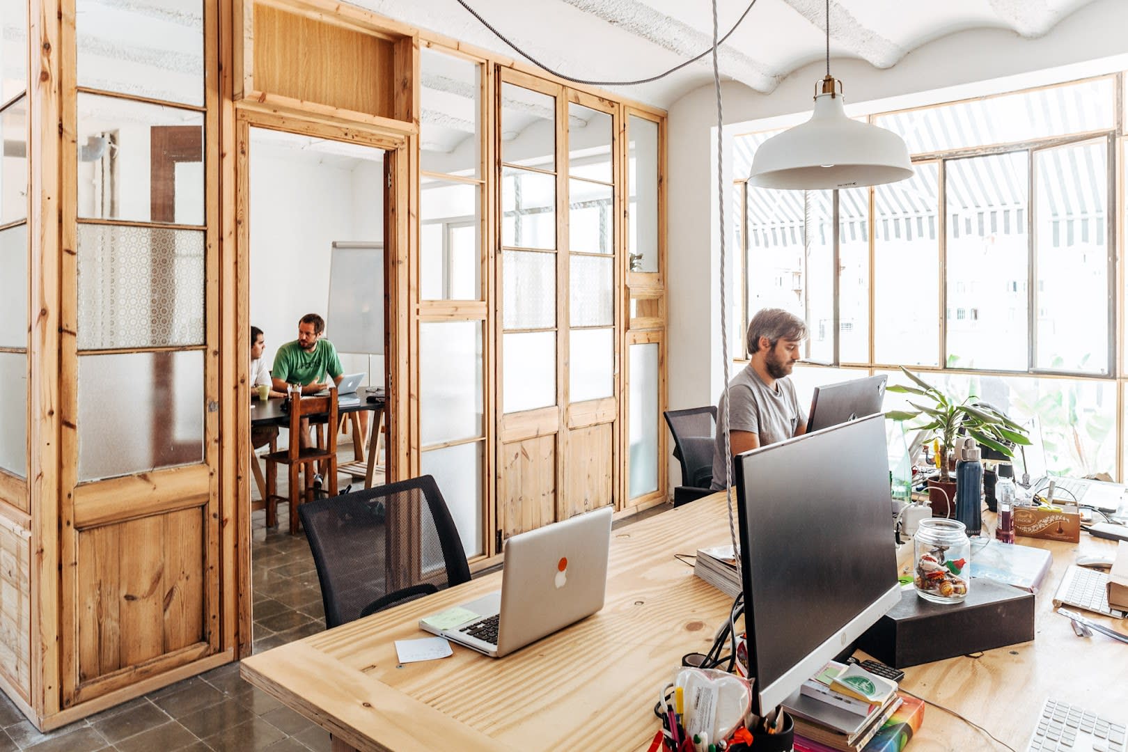 Coworking para equipos en Gràcia | Officionados