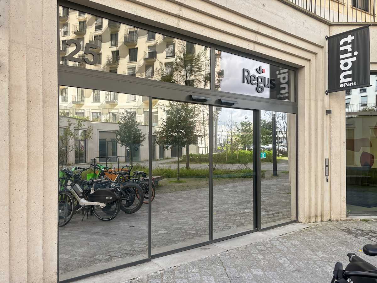 Workspace in Paris - image 1