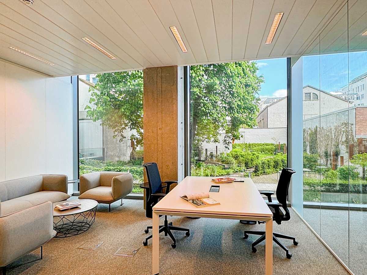 Coworking para equipos en Perfectly-placed for business success | Officionados
