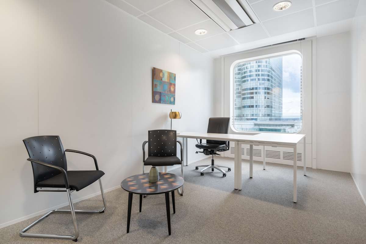 Coworking para equipos en La Défense | Officionados