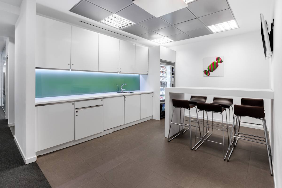 Coworking con sala de reuniones Almagro