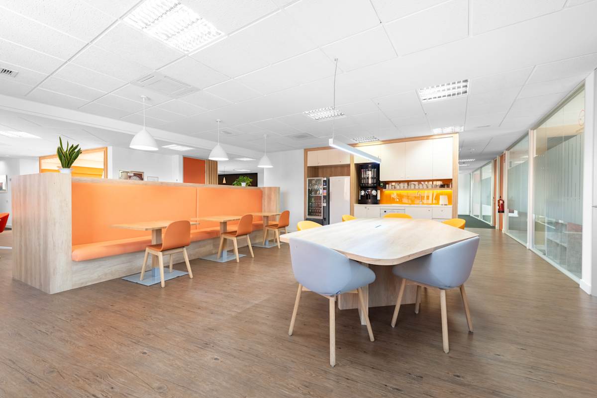Coworking con sala de reuniones Quatre Carreres