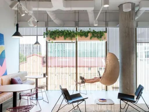 Coworking con sala de reuniones Poblenou 22 Arroba Glories