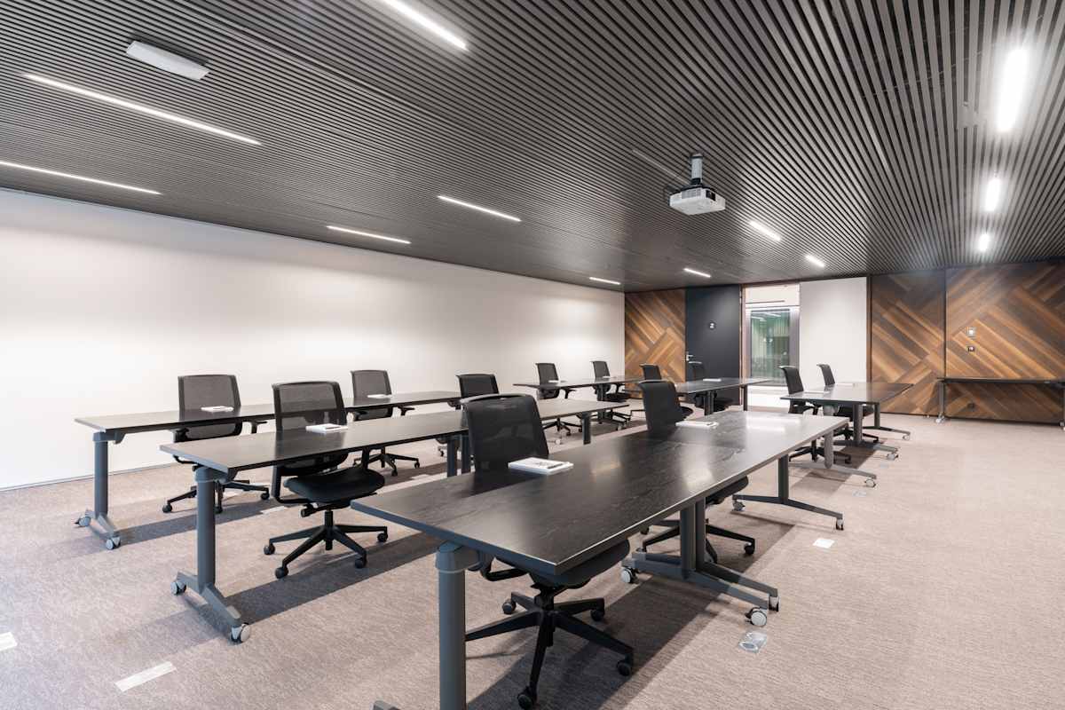 Coworking con sala de reuniones Work in a prime building in the business heart of Brussels