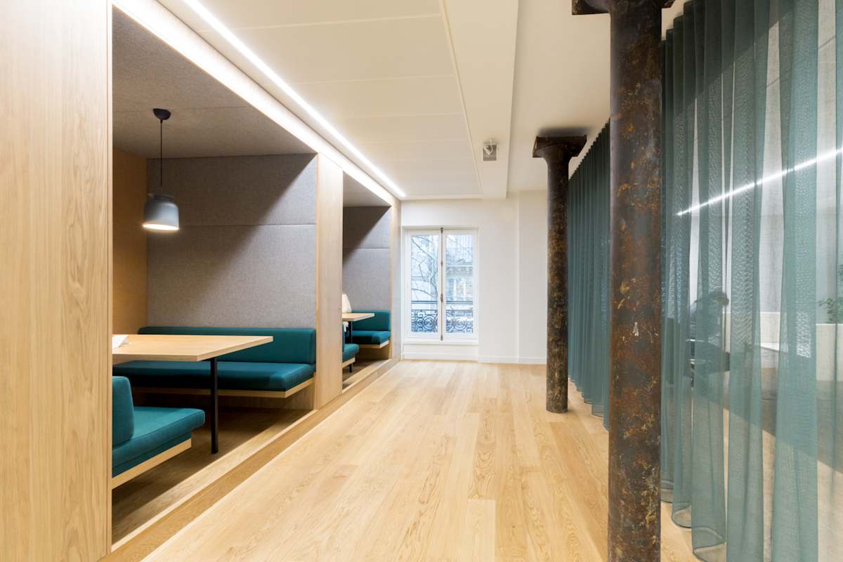 Coworking con sala de reuniones Louvre