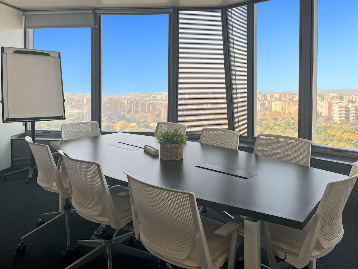 Espacio de trabajo flexible en Torre de Cristal