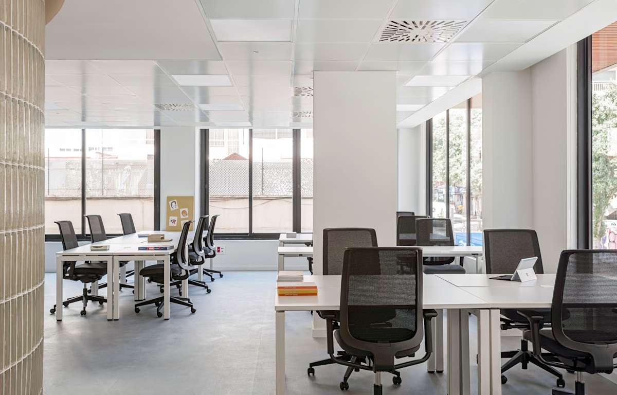 Coworking con sala de reuniones La Marina