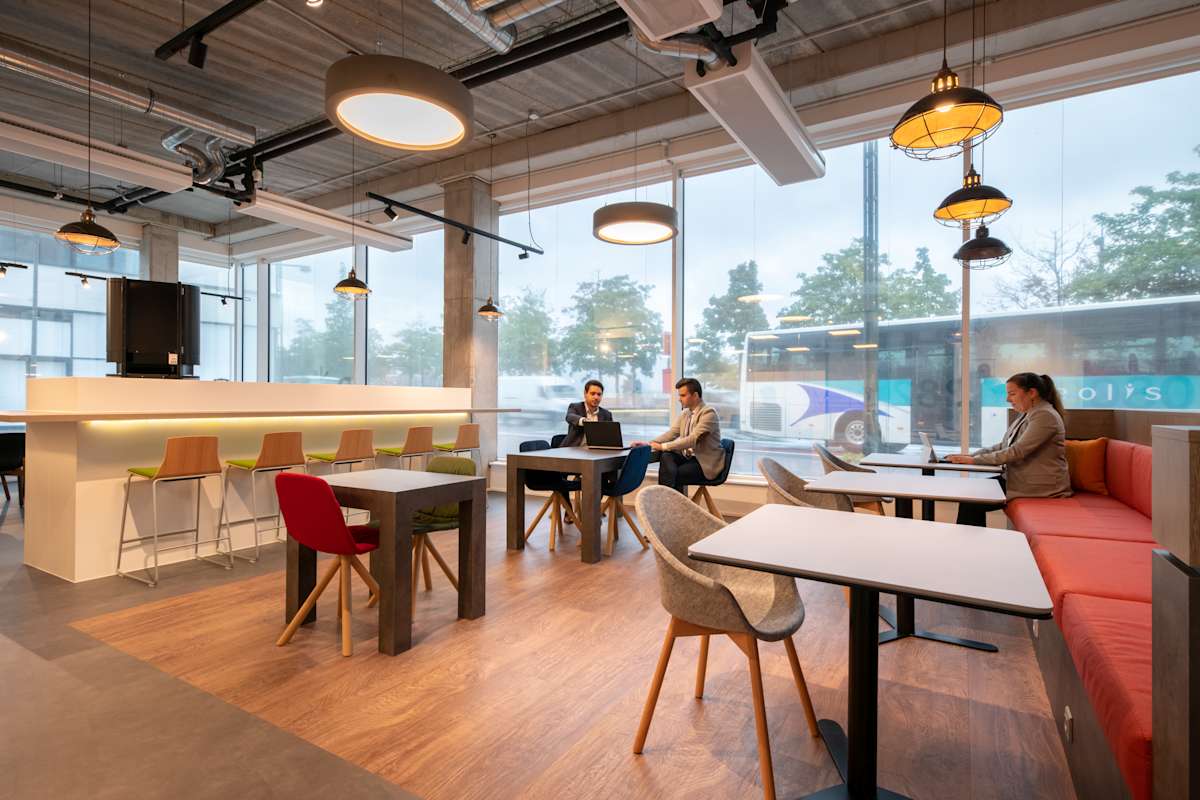 Oficinas para startups en Ultra-modern and energy efficient workspace