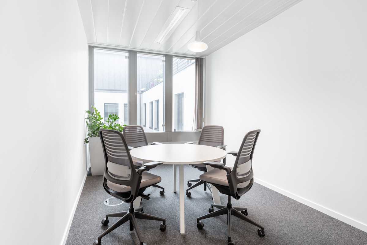 Coworking cerca del centro en Midi