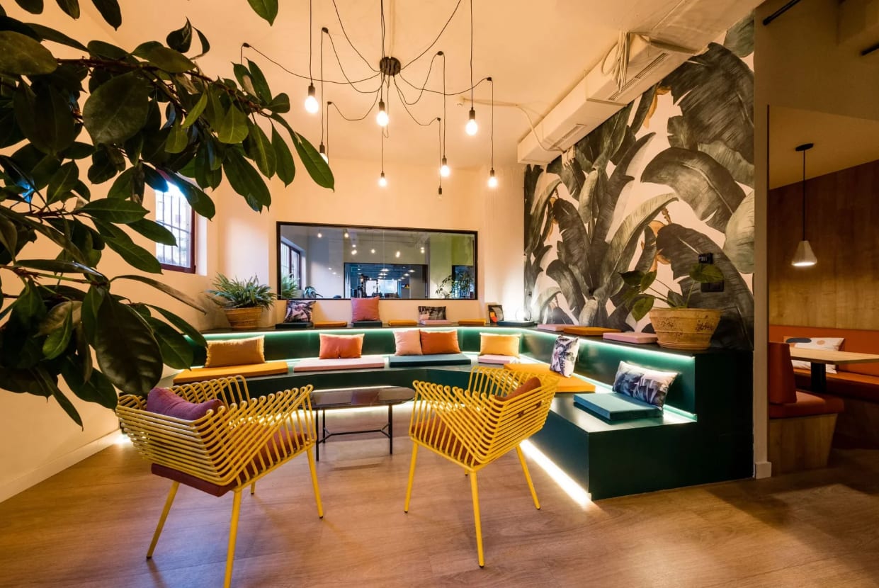 Zona común coworking Madrid | Officionados