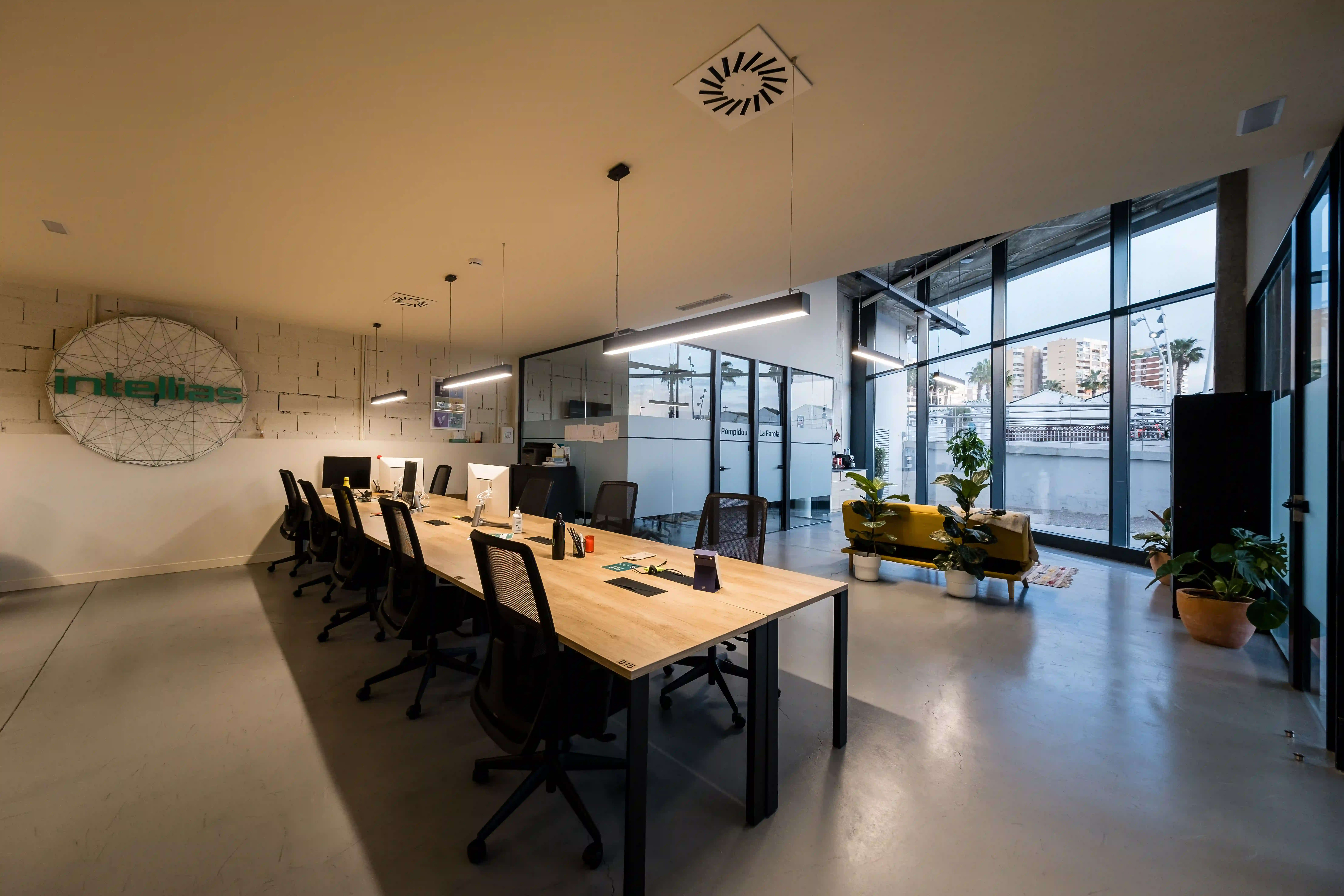 Coworking para equipos en Puerto | Officionados