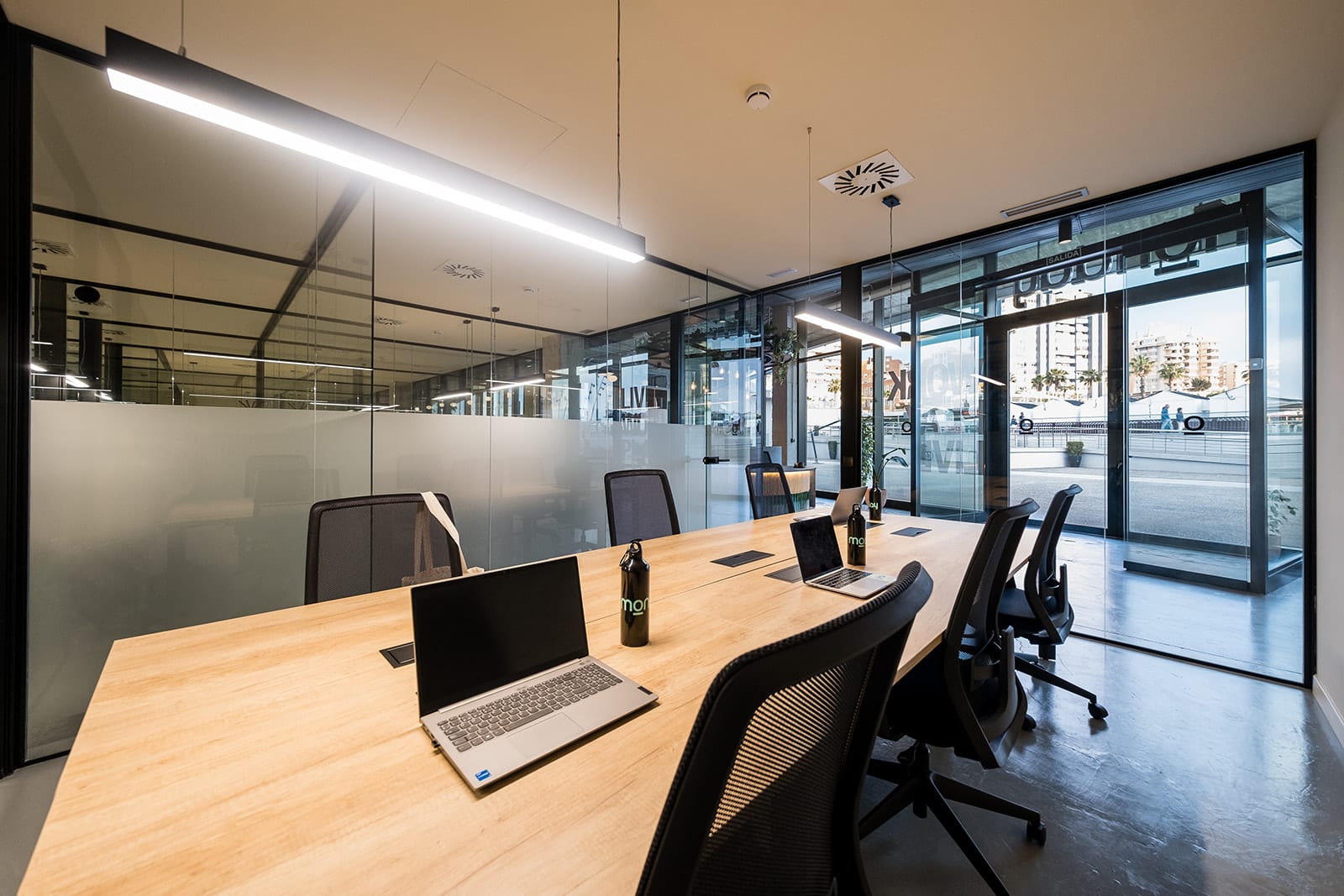 Disponibilidad inmediata coworking Puerto Málaga