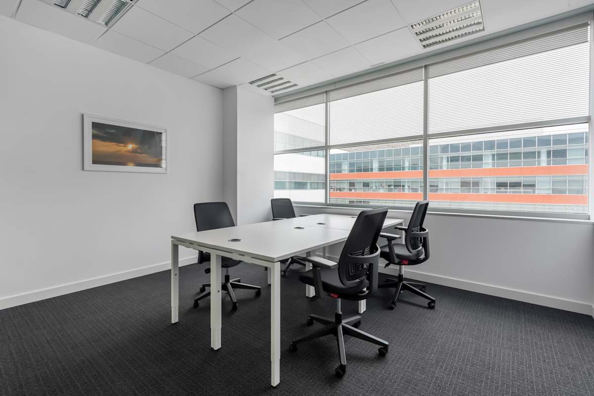 Coworking para equipos en Plaça de la Pau | Officionados