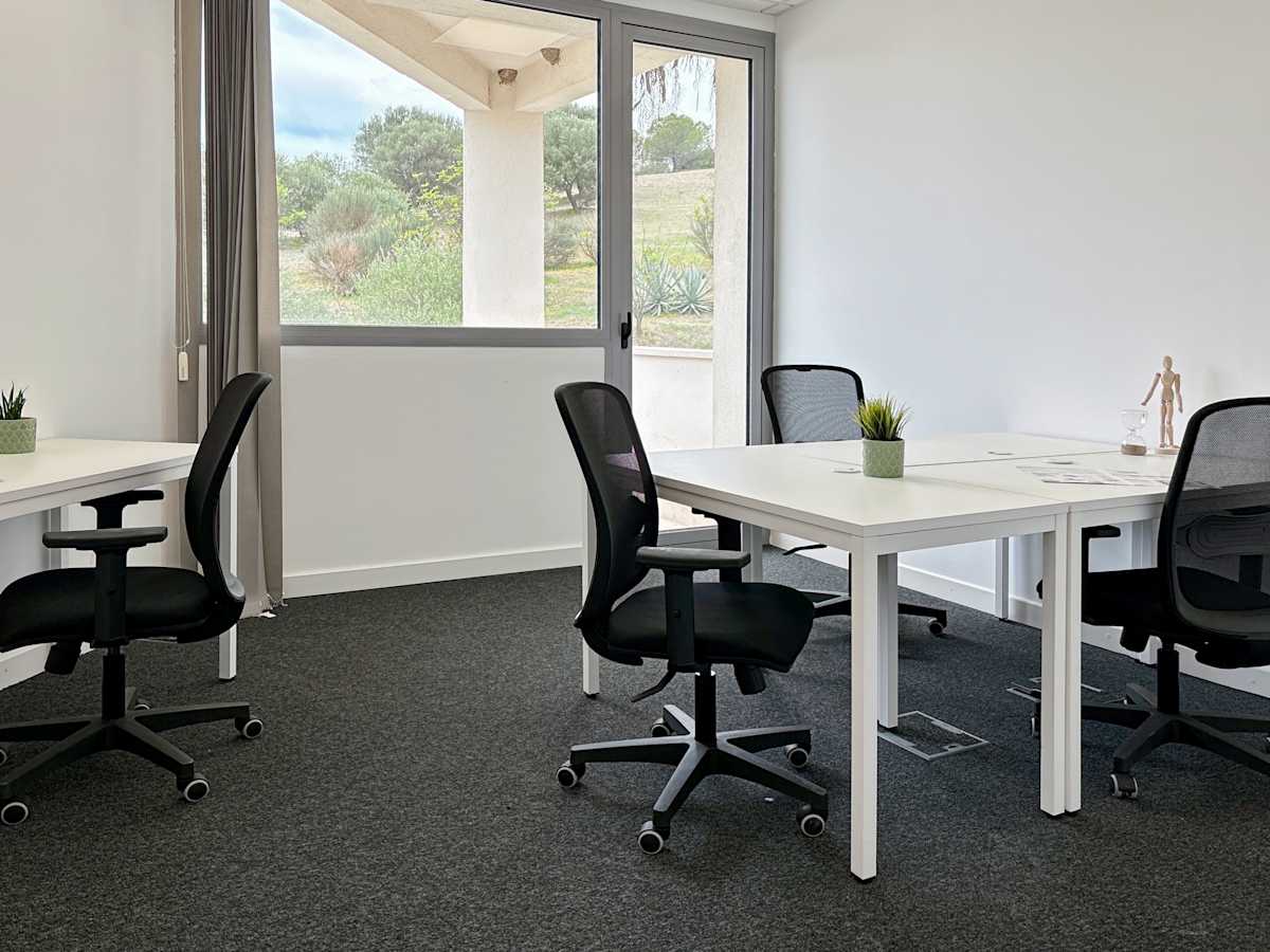Coworking para equipos en Parque Tecnológico | Officionados