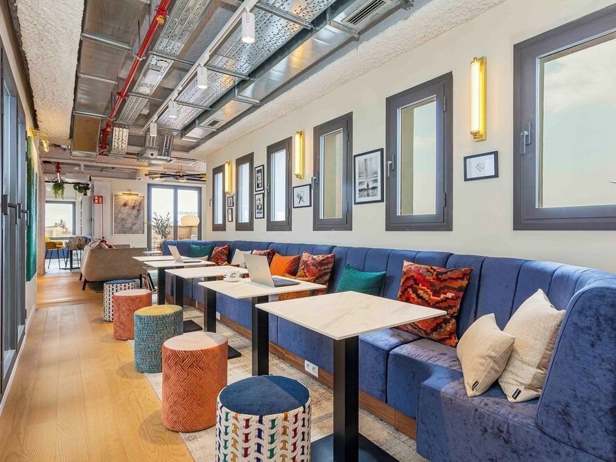 Coworking near Barcelona center in Eixample Portal Del Angel