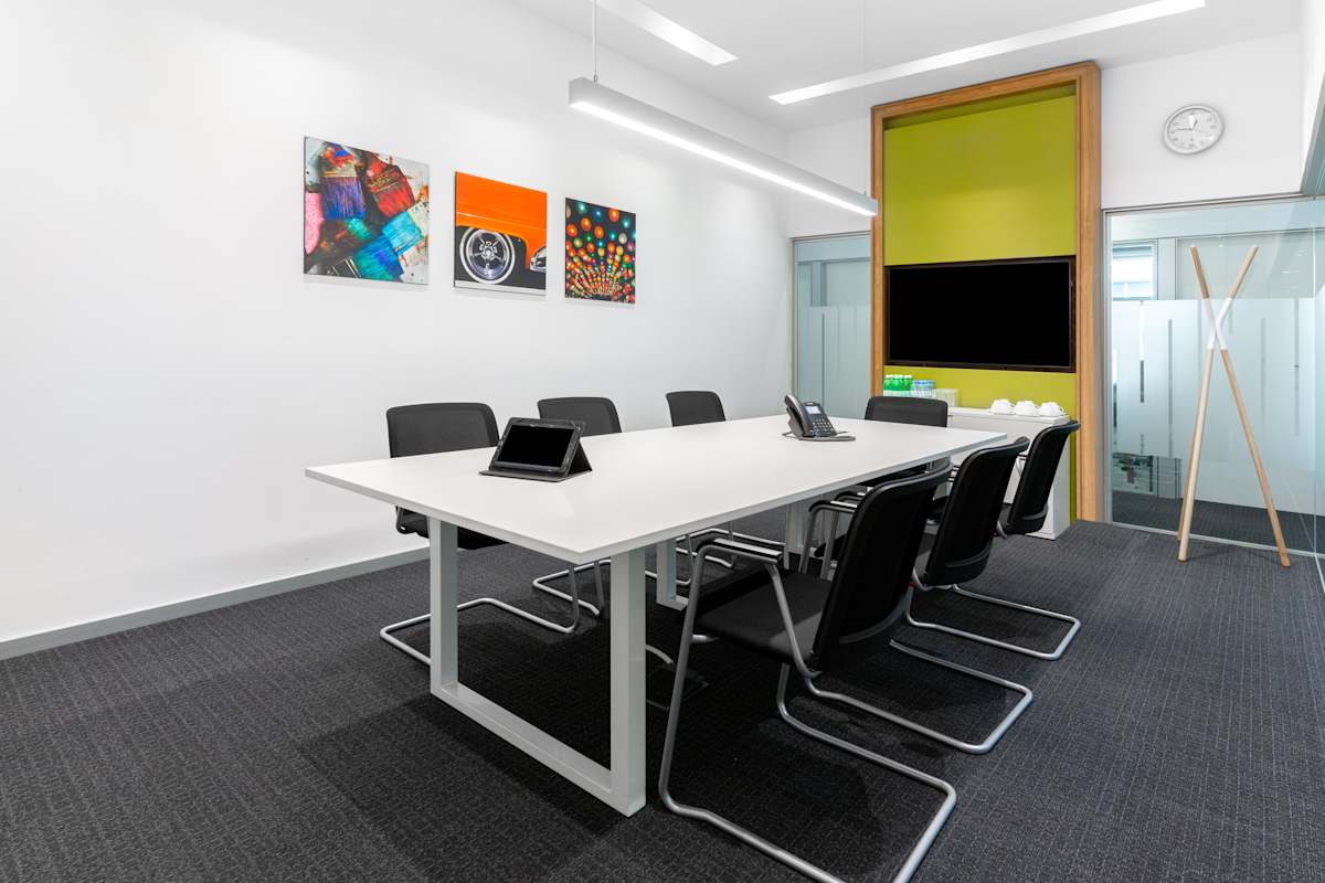 Coworking con sala de reuniones Actur